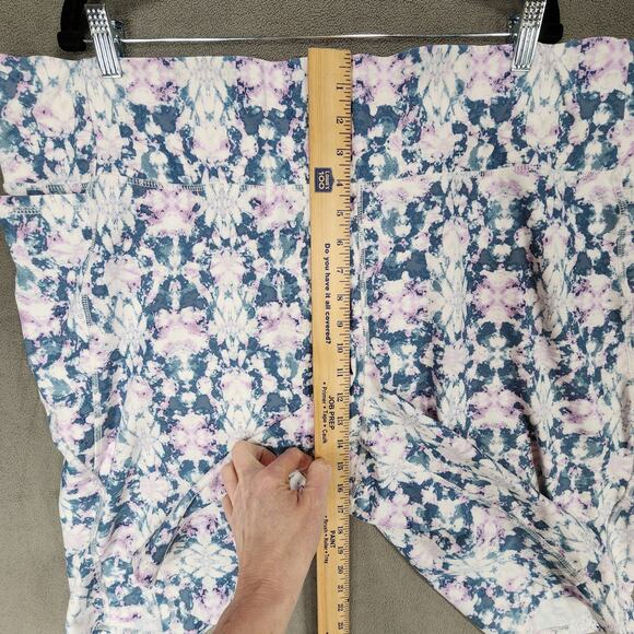 Livi Active Lane Bryant Shorts Leggings 30 32 Floral Blue Pink Pockets 46x11 - Picture 5 of 12